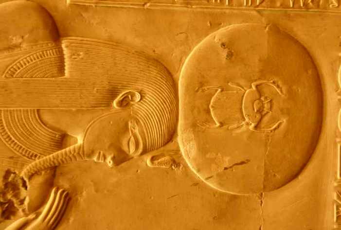 Bas relief de Râ Khepri